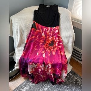 Really pretty dress for a wedding or dance!